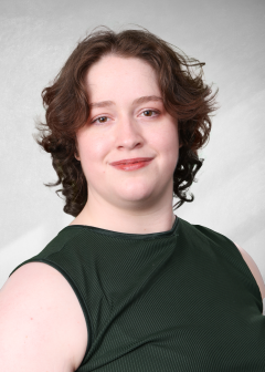 Rae Essig headshot