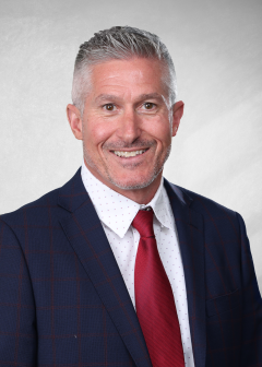 Travis Hoeg headshot