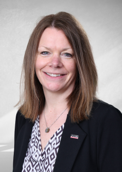 Lisa Karch headshot