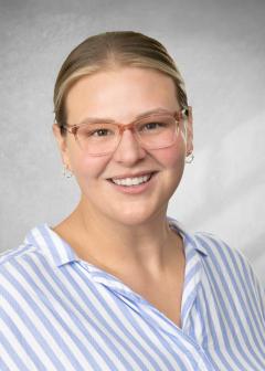 Mallory Regan headshot