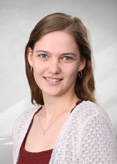Gianna Steinborn headshot