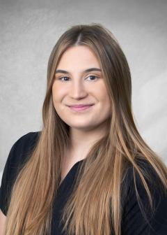 Taylor Thompson headshot